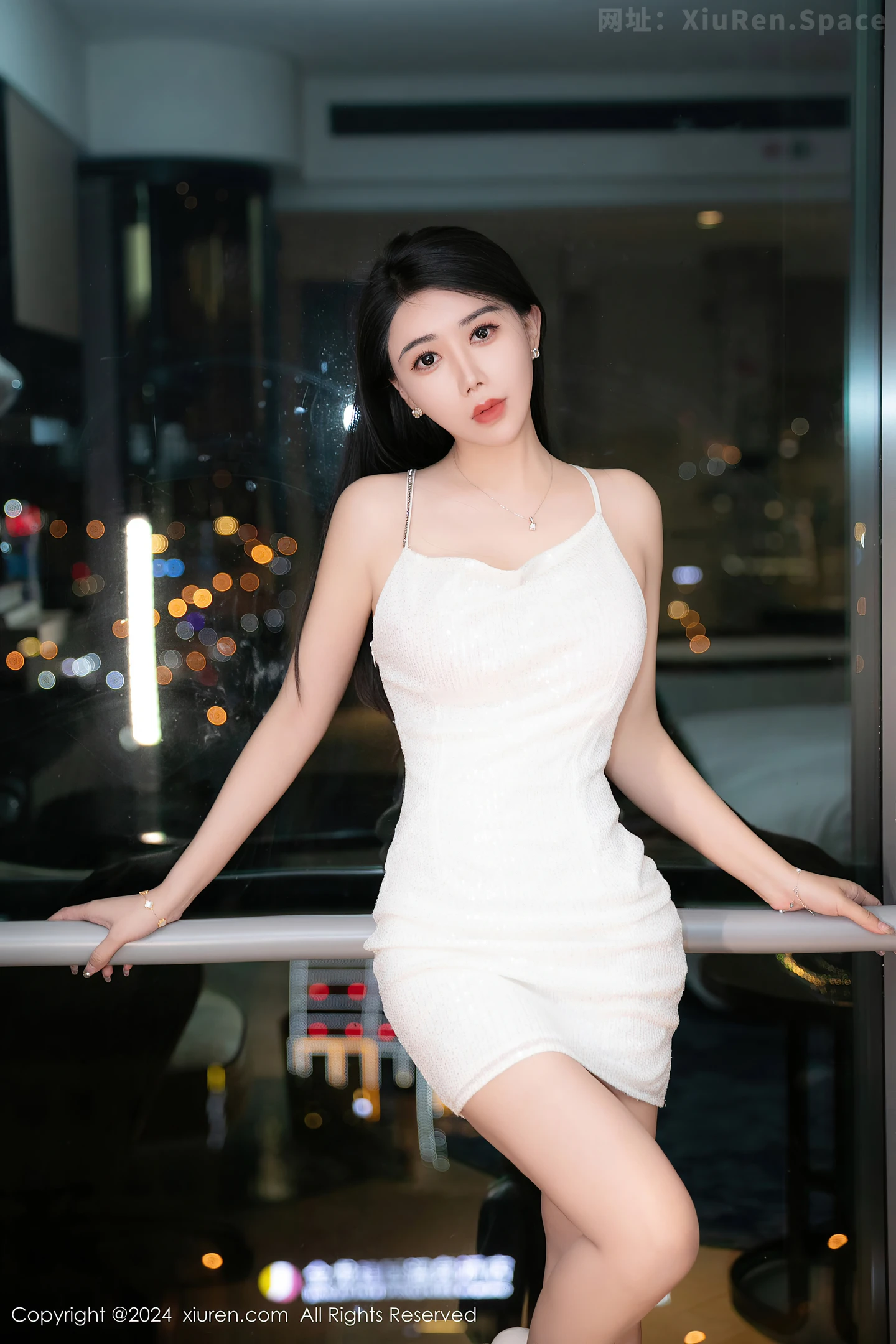 图片[2]-[XiuRen秀人网]VOL.8529 模特李若汐性感白色连衣短裙露黑色情趣内衣秀惹火身材诱惑写真91P-秀人网官方网站